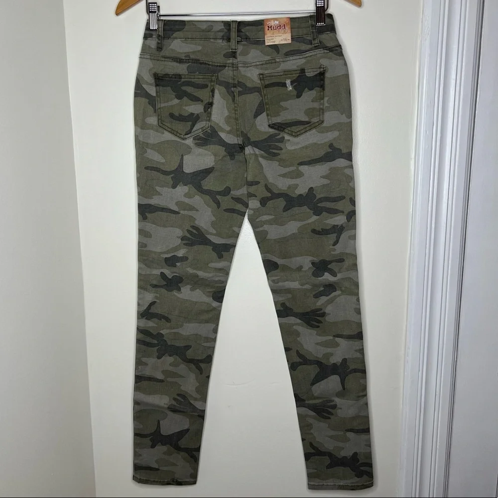 Mudd Girls Super Skinny Jeans Pants Camo print with studs 5 pocket Distressed 16